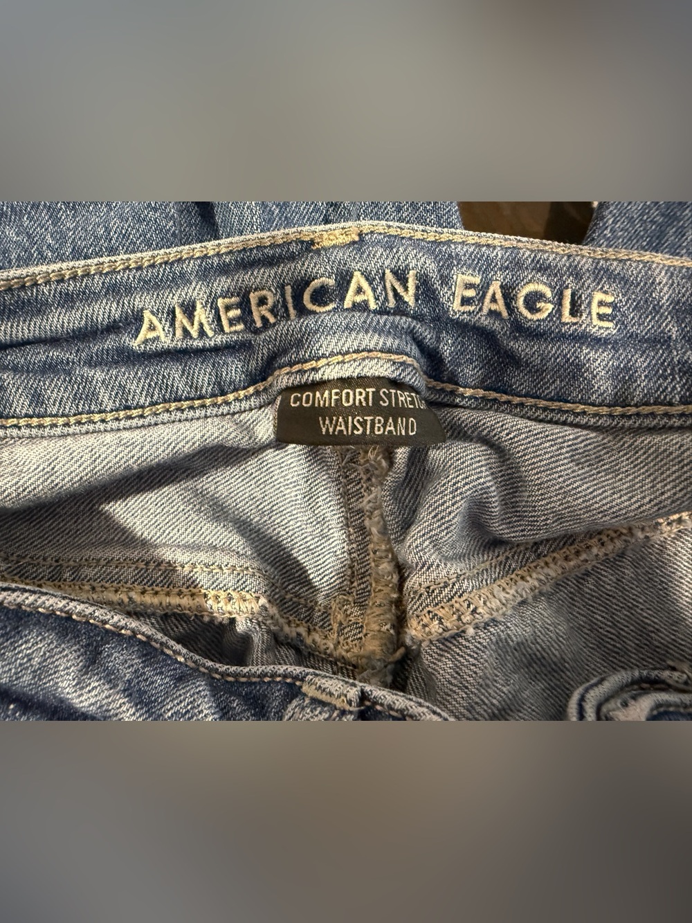 American Eagle Mom Jeans Size 6 Regular | Distressed Ripped Light Wash Denim | - Picture 11 of 13